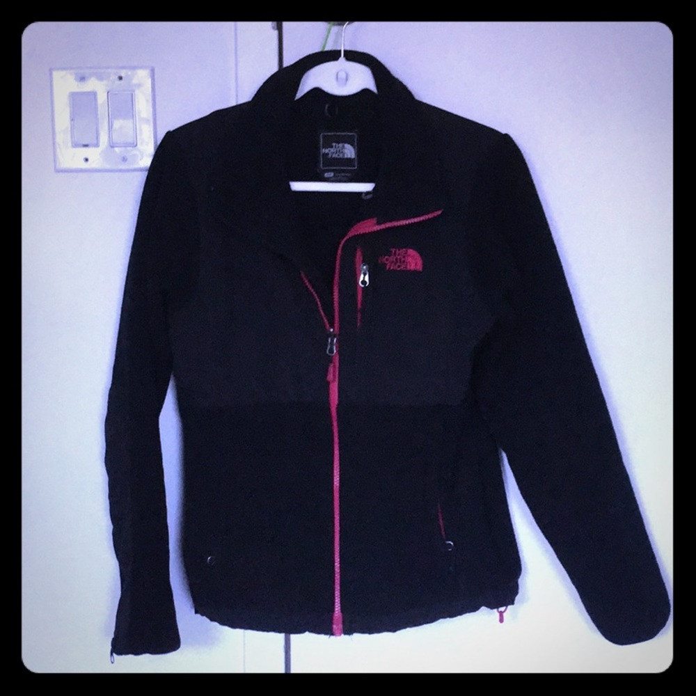 EUC TheNorthFace, Black w/ pink, women’s S jacket